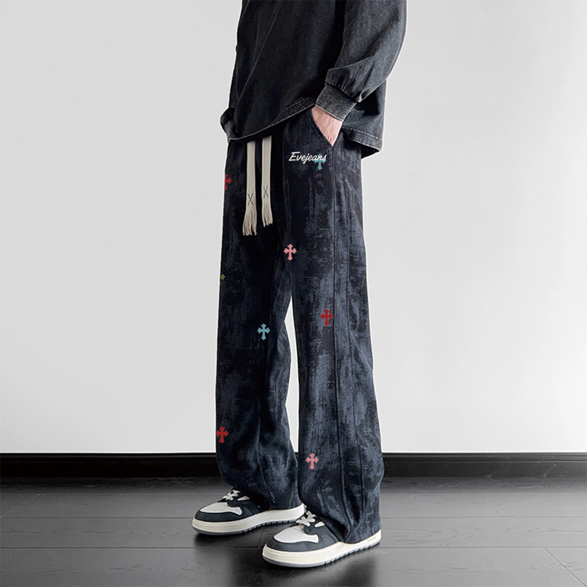 EVE Jeans Logo