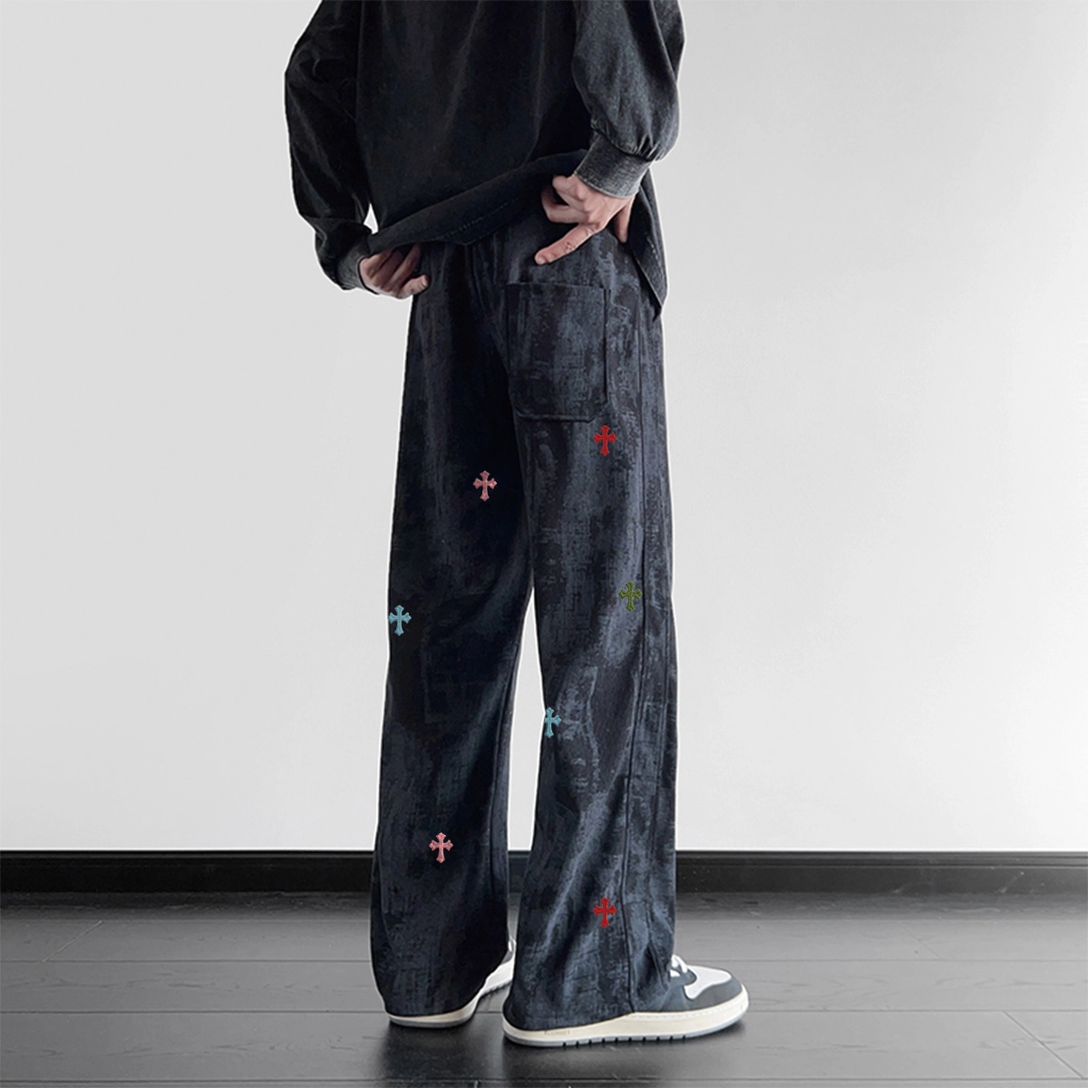 EVE Jeans Logo