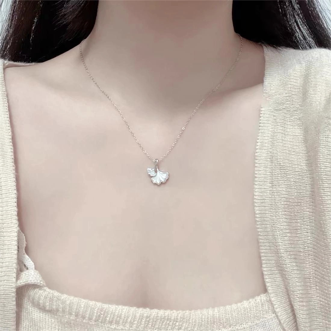 聆听花开 三生有杏锁骨链 轻奢精致小众设计高级感 仙女仙气小清新清冷感个性时尚气质百搭可调节新款潮流可调节 铜 项链 女款