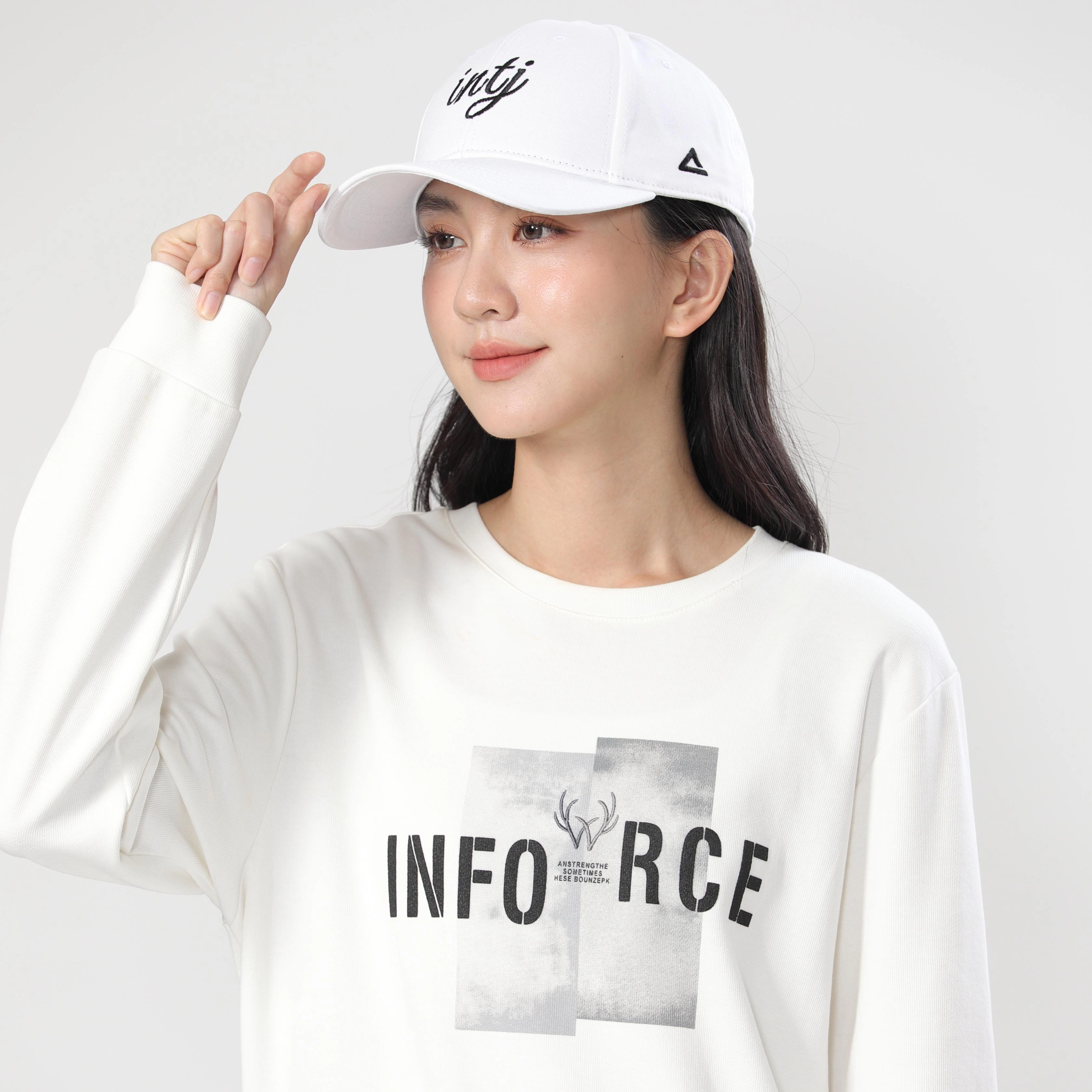 INTJ