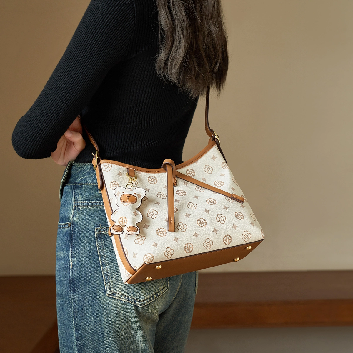AOKANG Tote