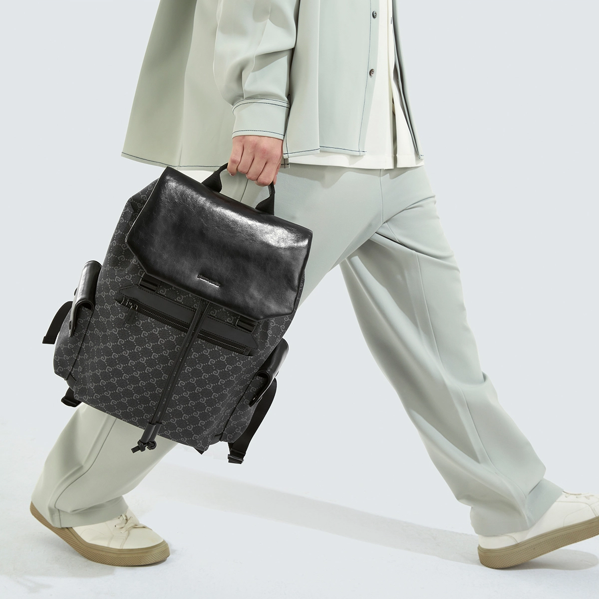 PIERRE CARDIN PVC