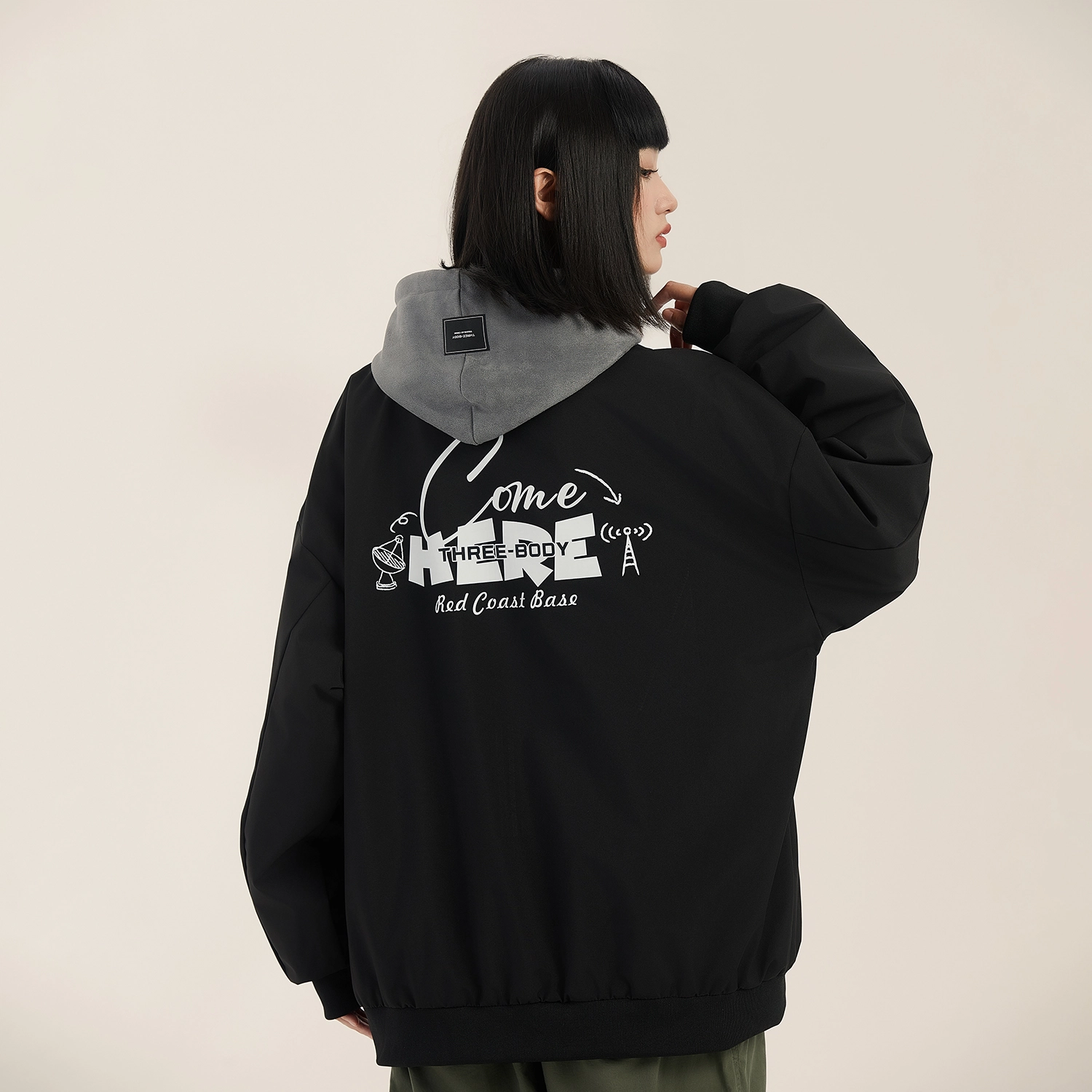三体 红岸基地系列 美式复古简约基础款潮牌时尚学生多巴胺棒球服字母印花棒球领开衫百搭飞行服飞行员夹克外套 男女同款