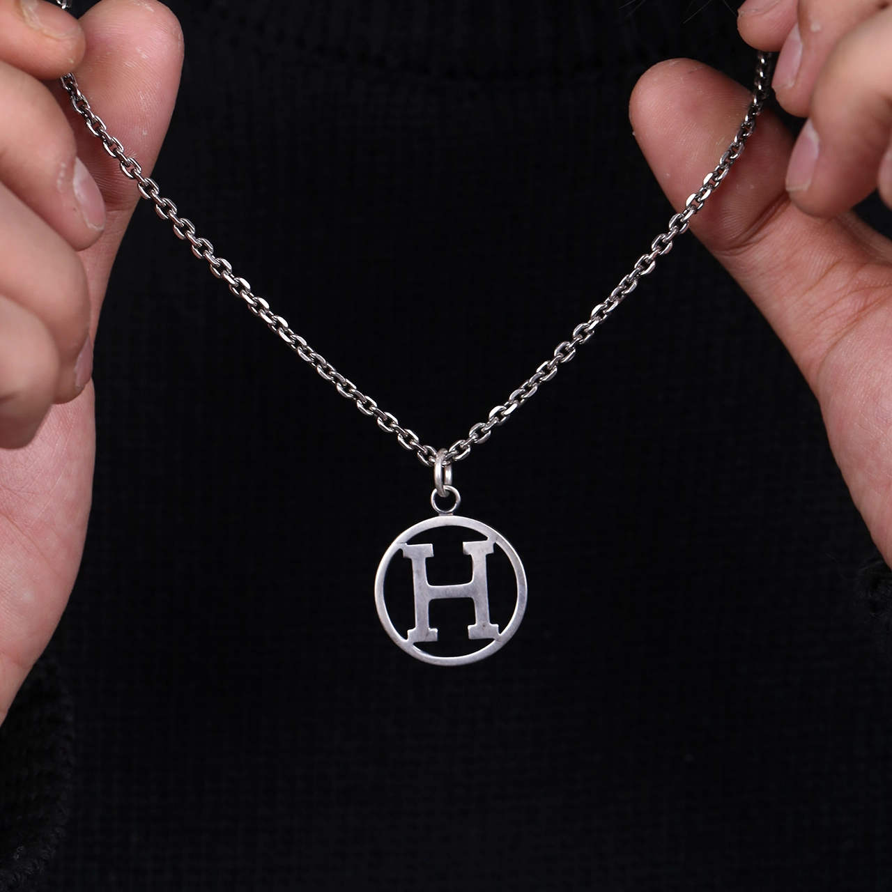 H 925