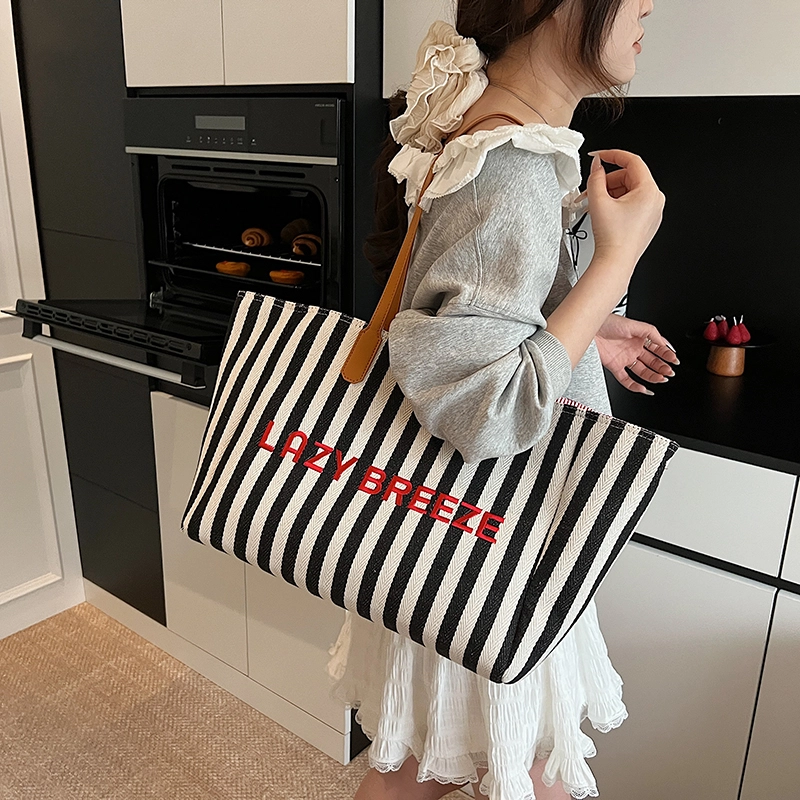 RKM Tote