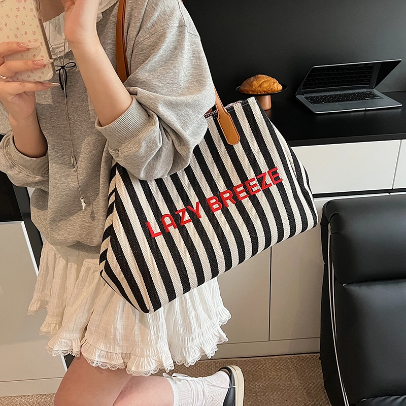RKM Tote