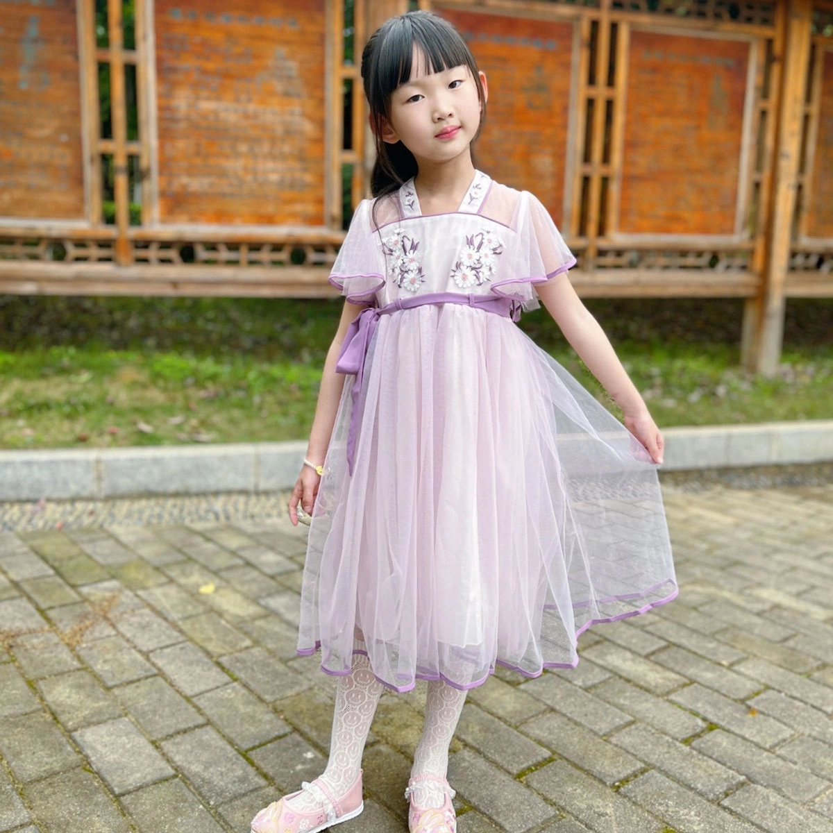 十月妈咪 拼色花卉刺绣方领收腰荷叶袖短袖网纱连衣裙汉服 夏 儿童款