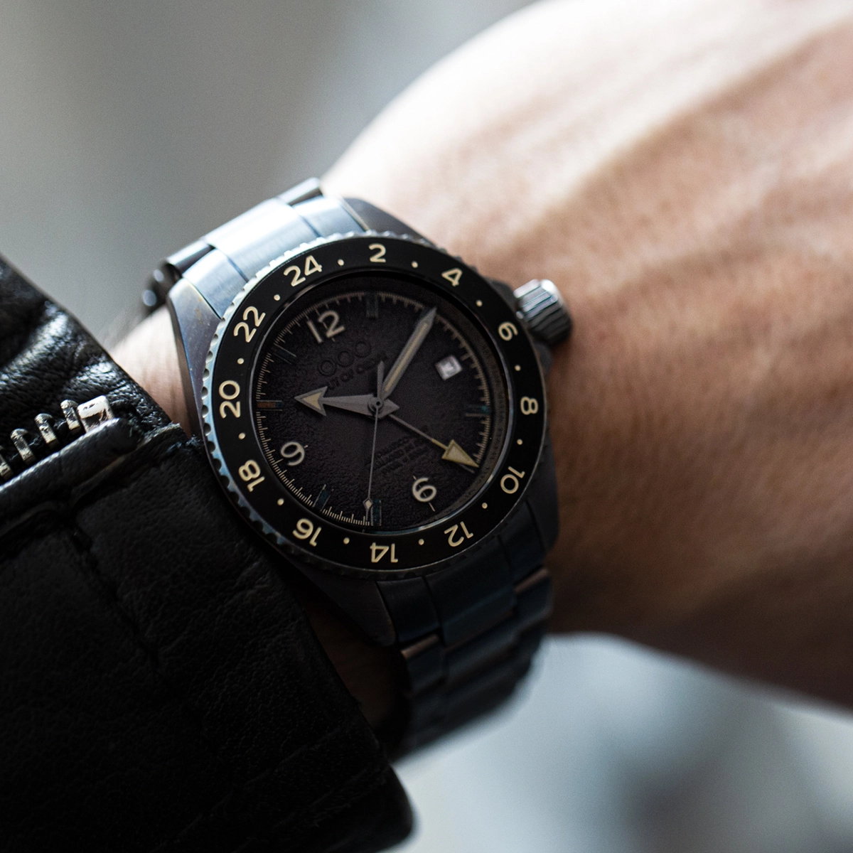 300GMT000.001-24.NE