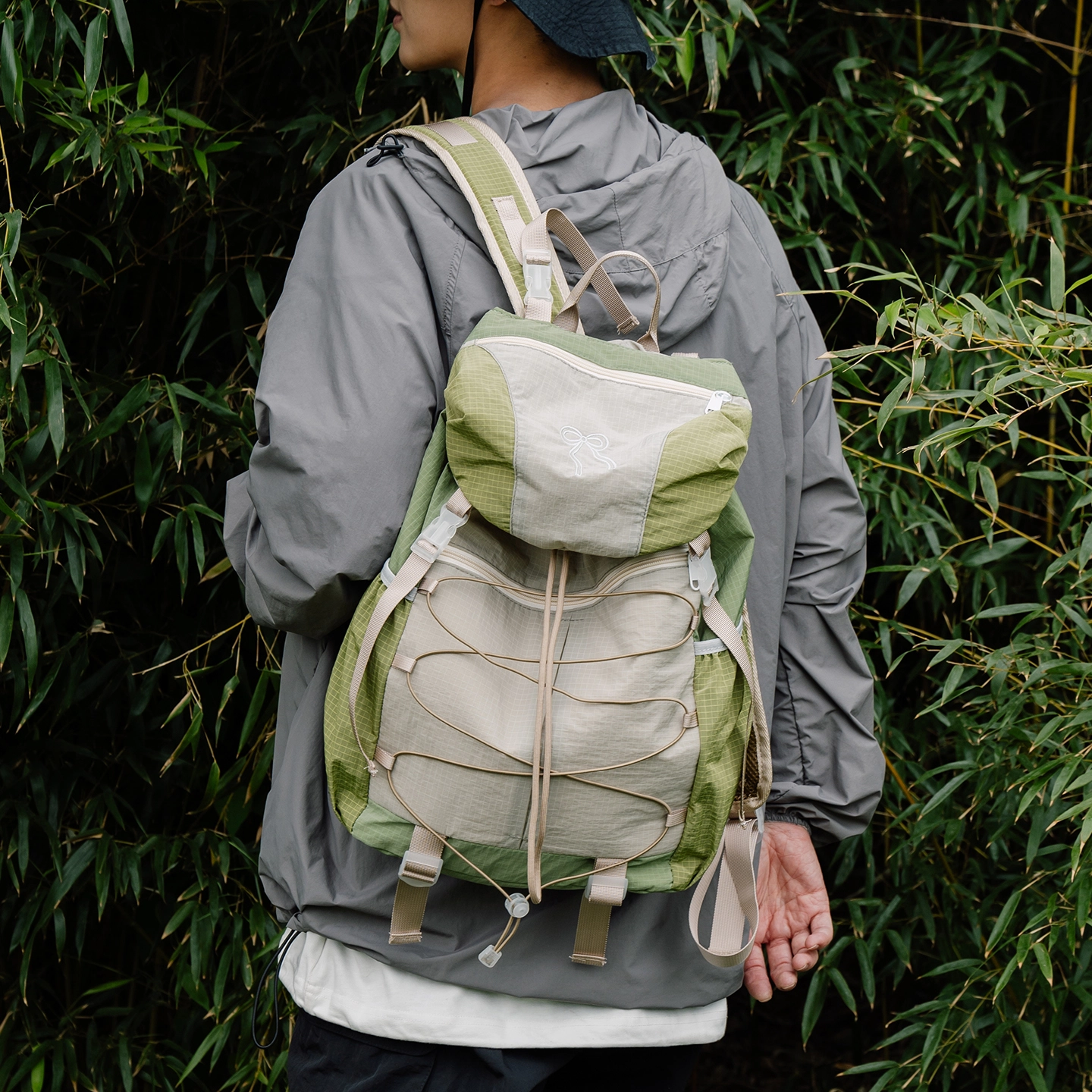 泰迪珍藏 轻便登山包抽绳大容量书包大学生 尼龙 双肩包 女款 多色
