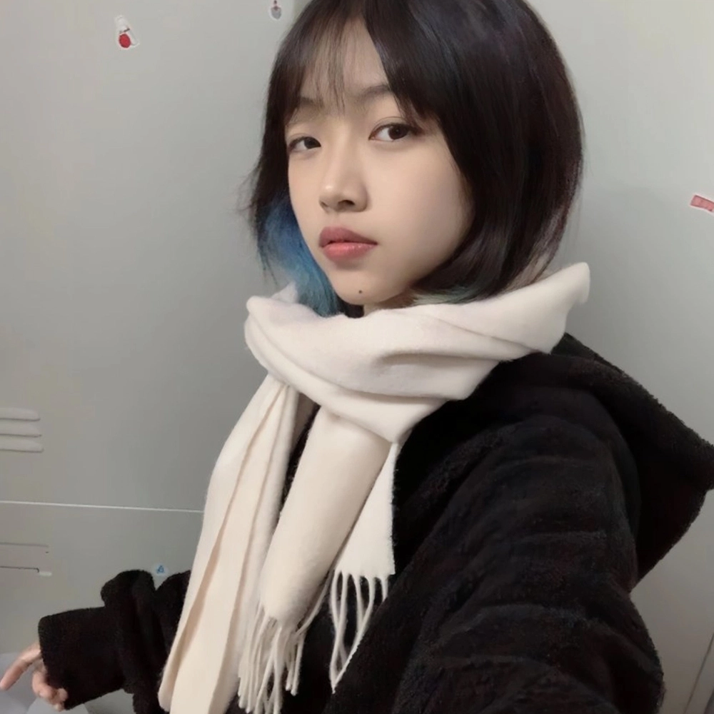 梦特娇 白色秋冬简约百搭流苏点缀保暖 羊毛 绒线围巾 男女同款情侣款