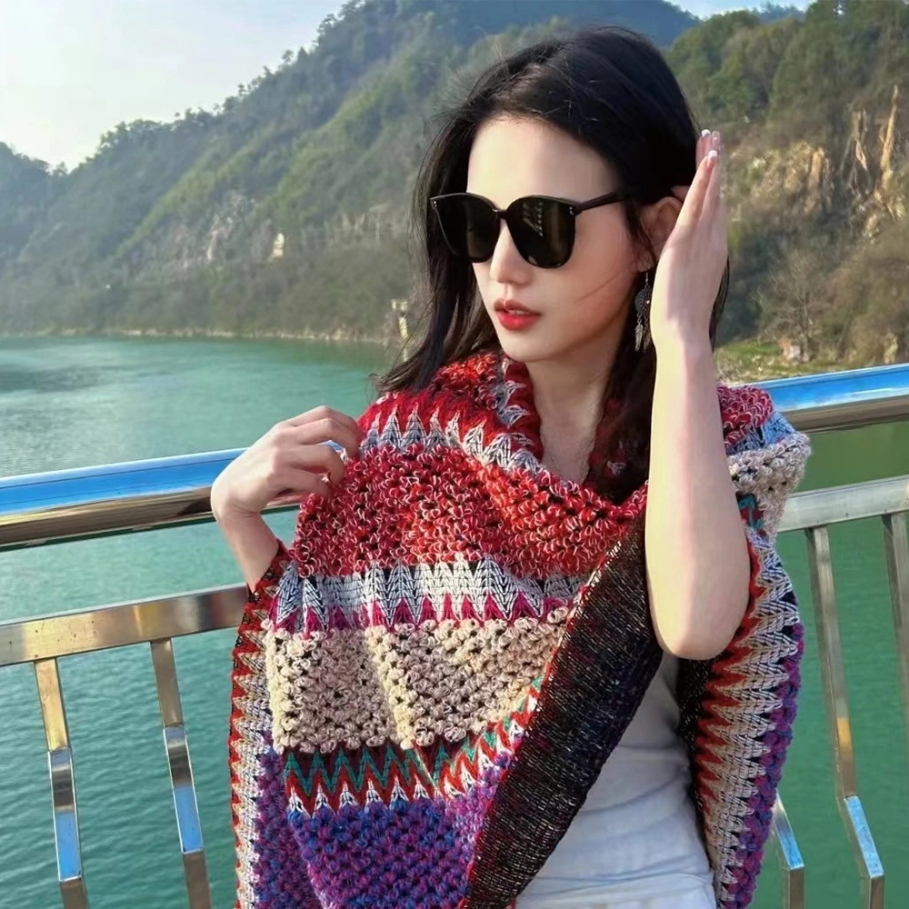 梦特娇 旅游外搭复古民族风流苏针织保暖 披肩 女款