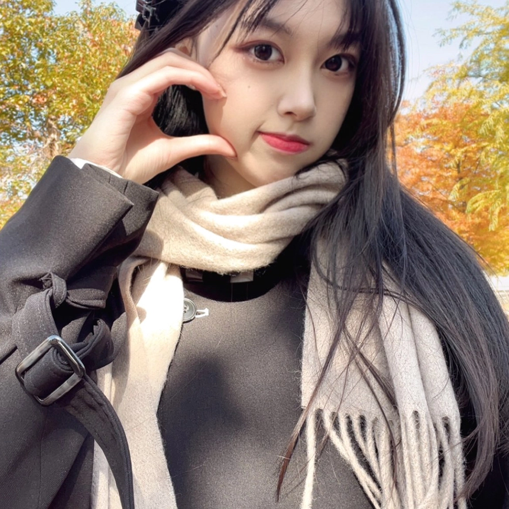 梦特娇 白色秋冬简约百搭流苏点缀保暖 羊毛 绒线围巾 男女同款情侣款