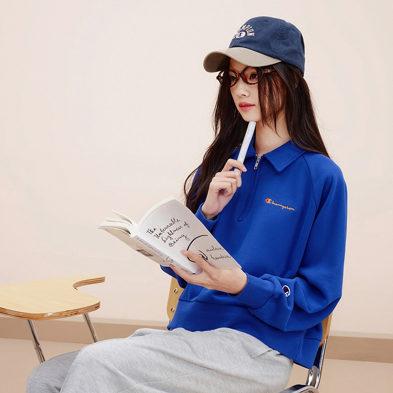 Champion FW24 WOMEN'S CASUAL Logo