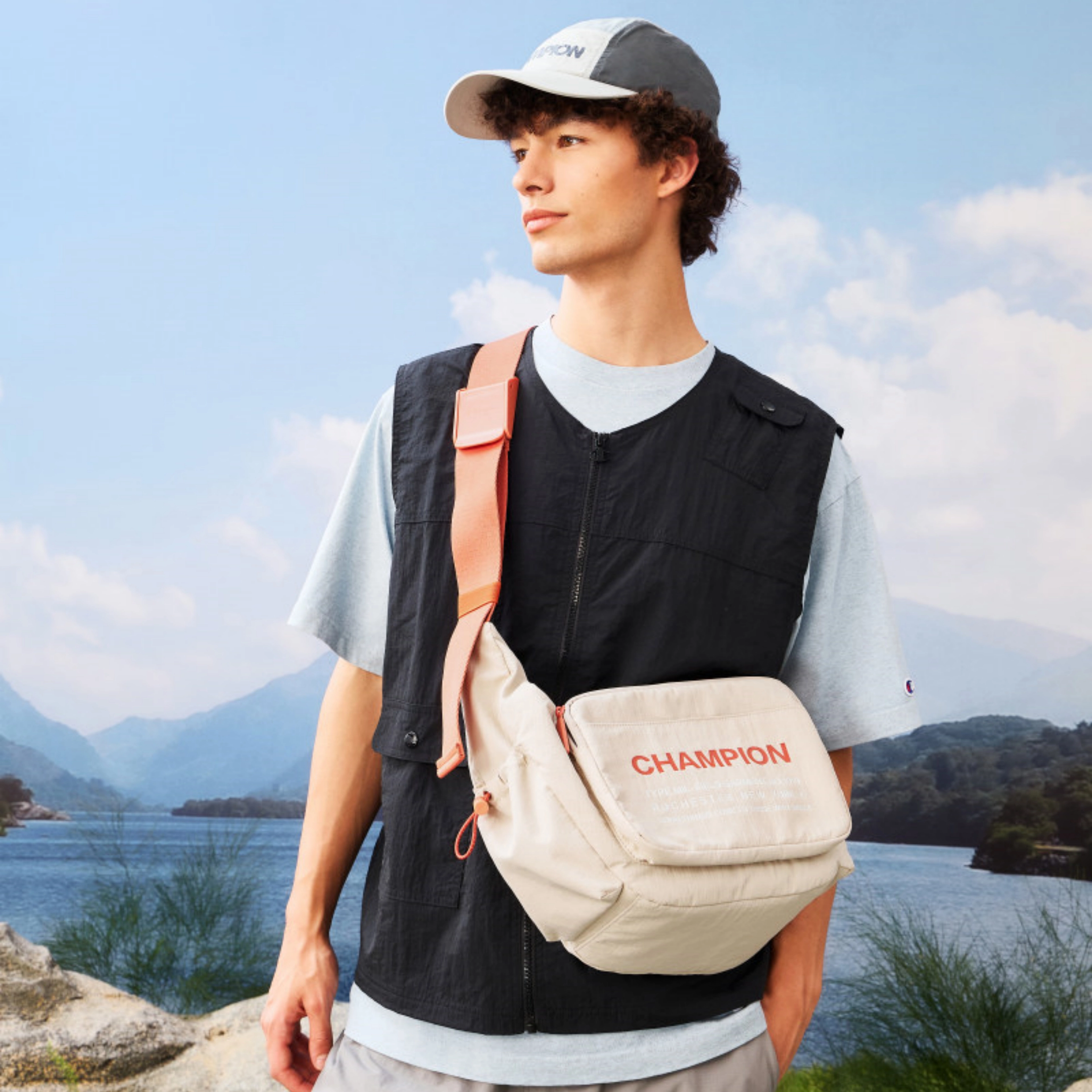 Champion Lack Croissant Crossbody Bag