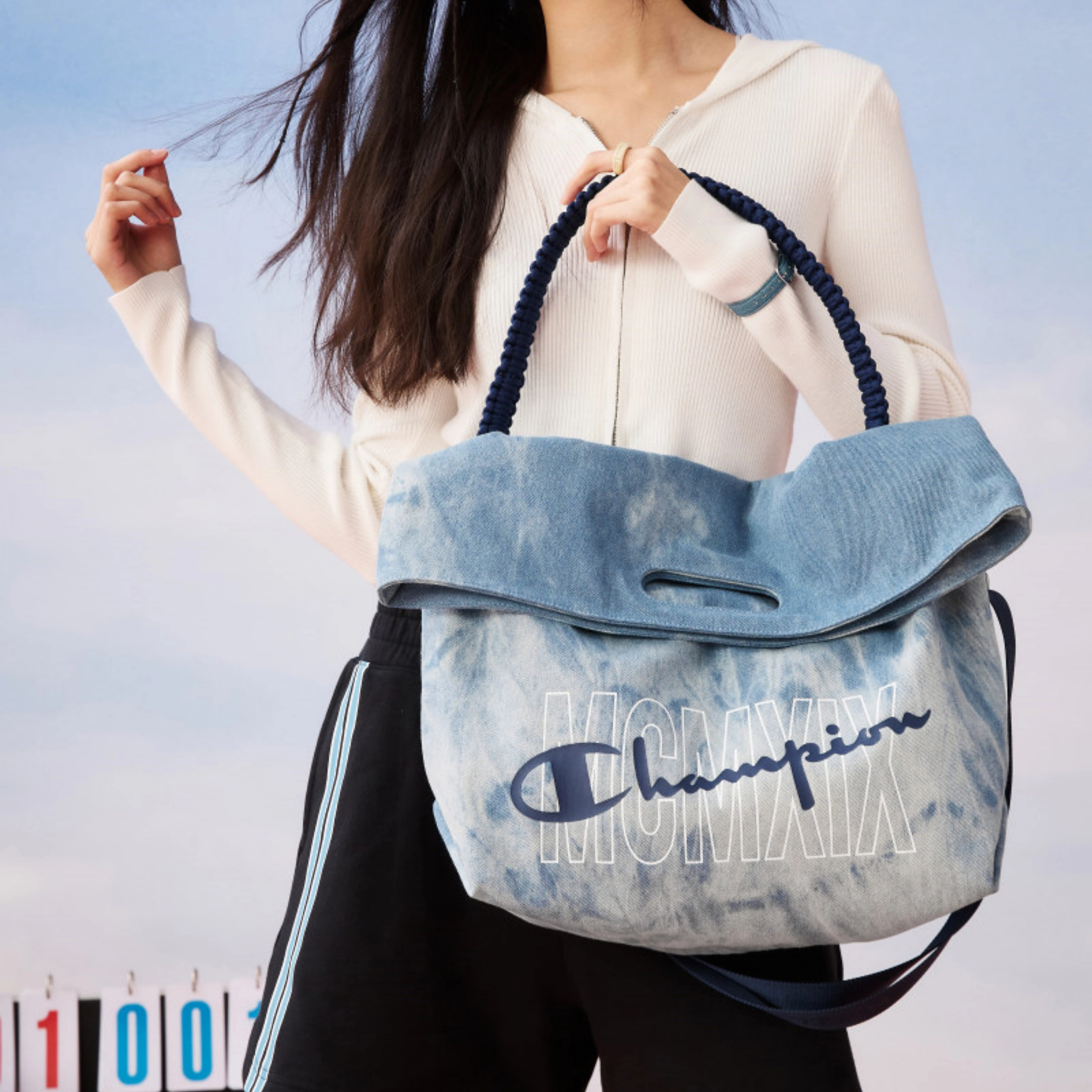 Champion Fold Message Bag