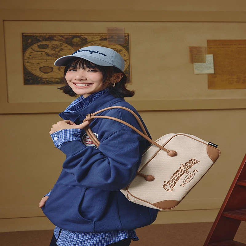 Champion Campus Briefcase 2.0 FW25 Logo