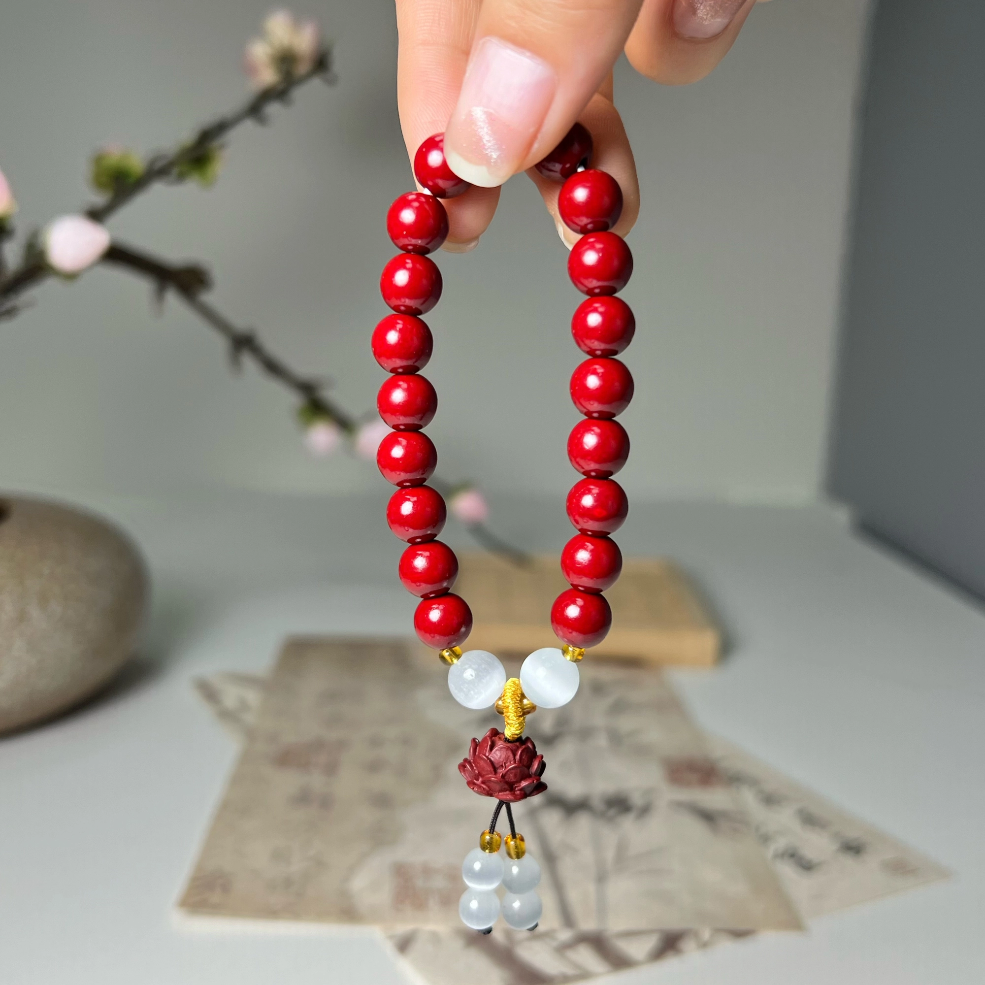 【好运莲莲】 浮笙梦 新中式古典国风百搭莲花国潮小众设计精致简约好事莲莲本命守护高级时尚招财纳福叠戴手饰再造辰砂 朱砂 手串 女款