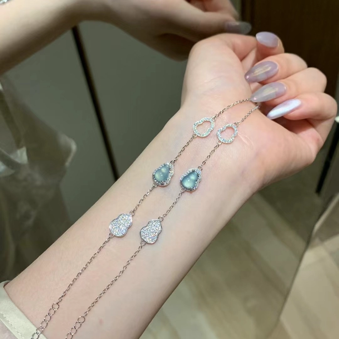 七享 精致清冷感招财蓝水葫芦福禄好运高级轻奢 糯冰 翡翠手链 女款