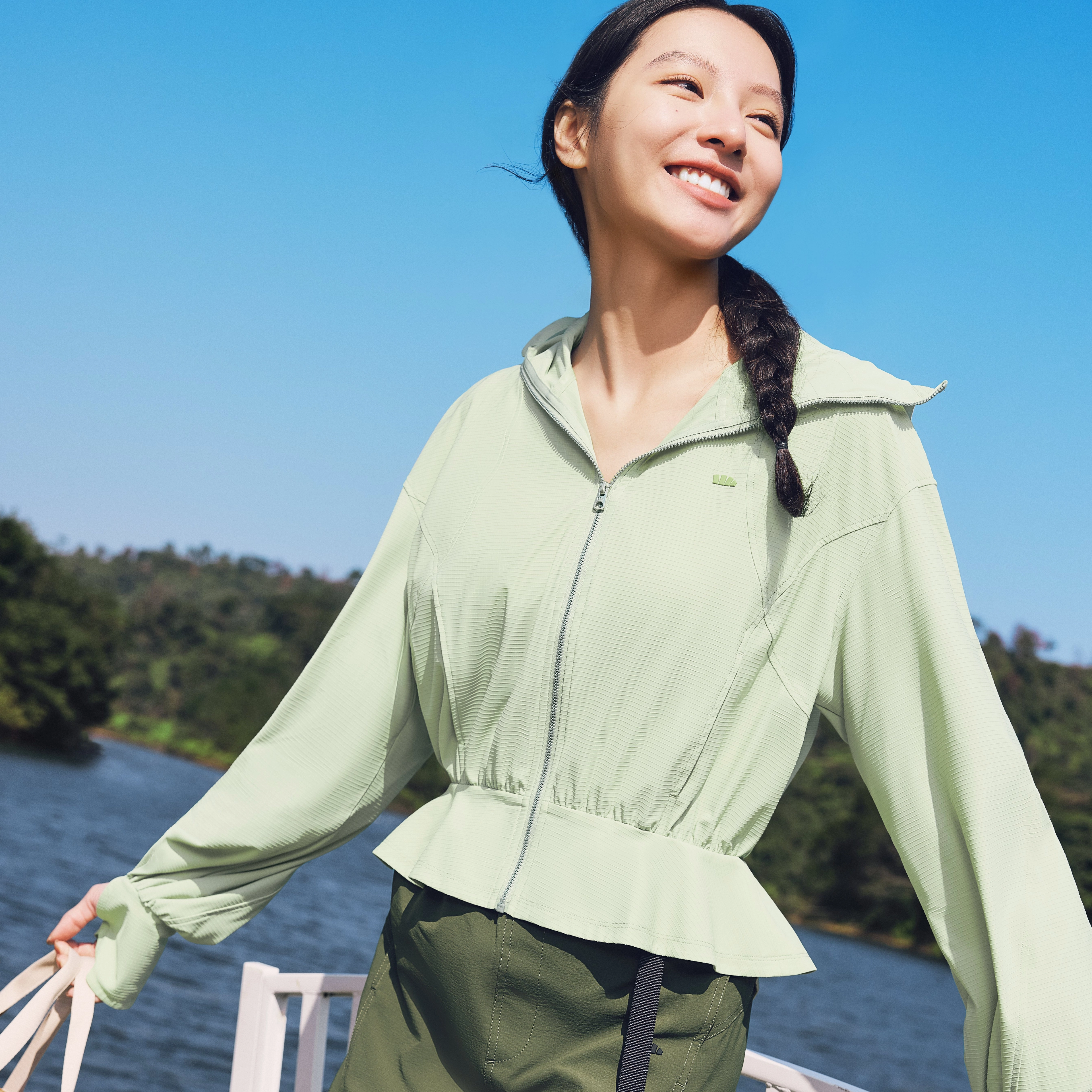 蕉下 凉感透气短款防紫外线荷叶边收腰长袖防晒服 女款