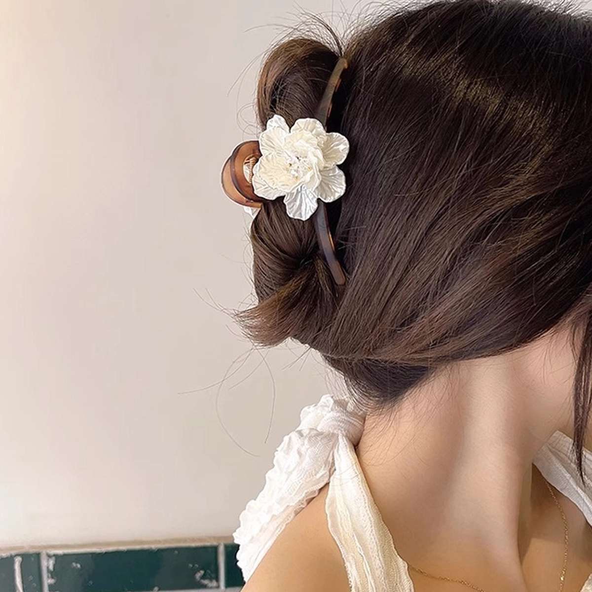 色菲尔 花朵  绿色精致小抓夹夏季小清新超仙山茶花鲨鱼夹后脑勺 亚克力 树脂 发夹 女款