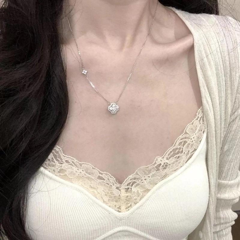 S925