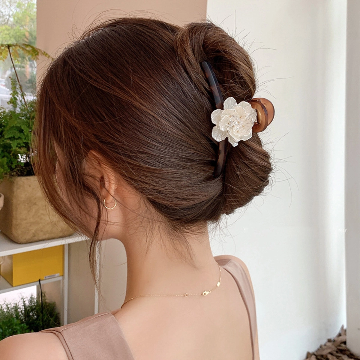 色菲尔 花朵  绿色精致小抓夹夏季小清新超仙山茶花鲨鱼夹后脑勺 亚克力 树脂 发夹 女款