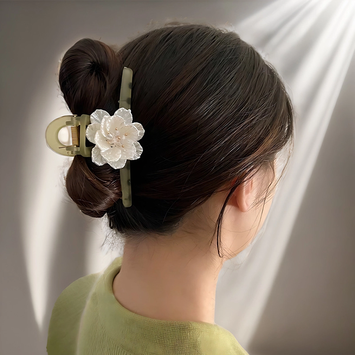 色菲尔 花朵  绿色精致小抓夹夏季小清新超仙山茶花鲨鱼夹后脑勺 亚克力 树脂 发夹 女款