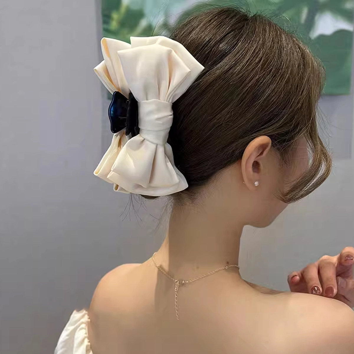 色菲尔 蝴蝶结发饰 黑白韩系气质温柔甜美甜心轻奢精致高颅顶发量多洗澡洗脸多用出行通勤约会百搭鲨鱼夹#好运 布艺 发夹 女款