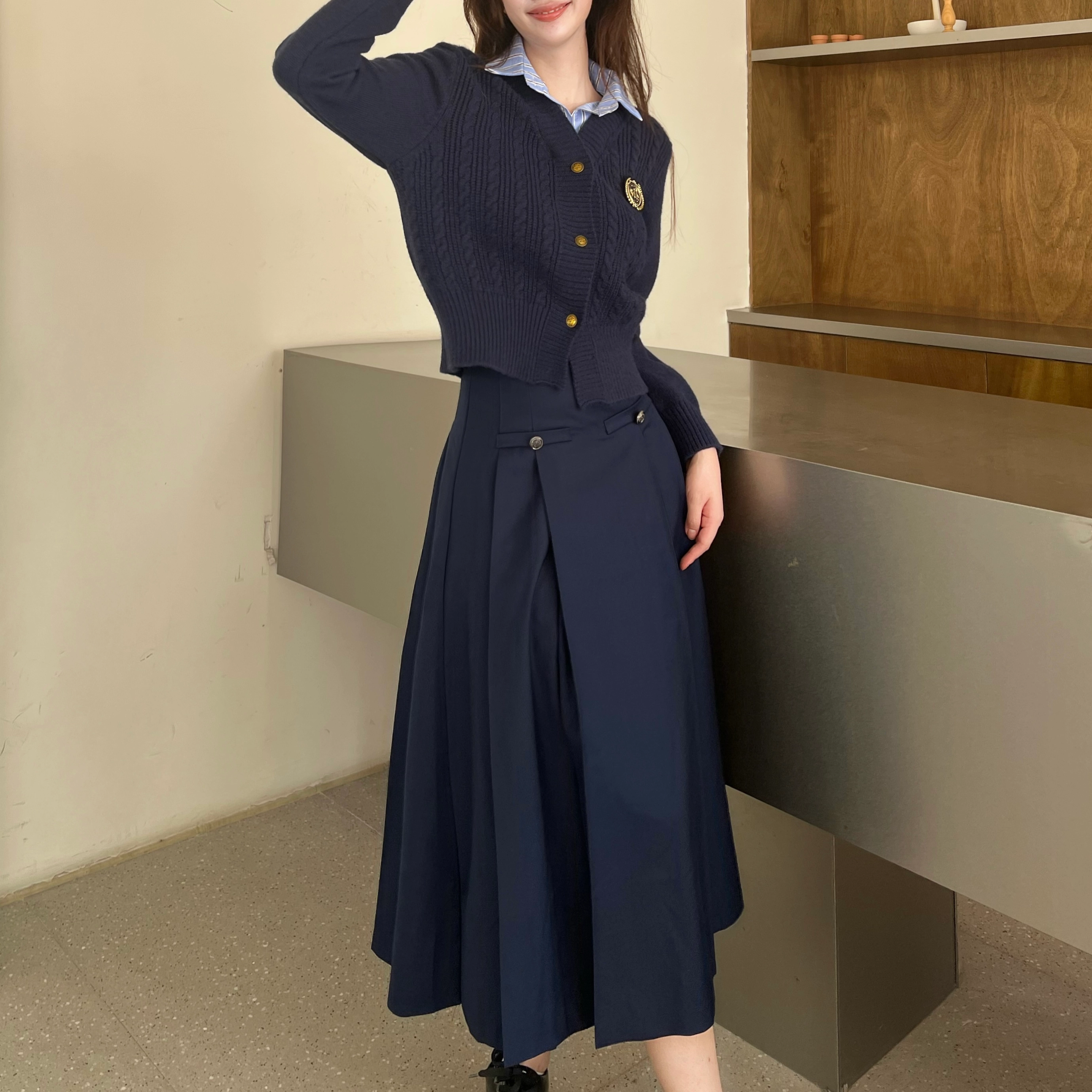 九条喵 学院风高腰中长款百褶休闲长裙制服 女款