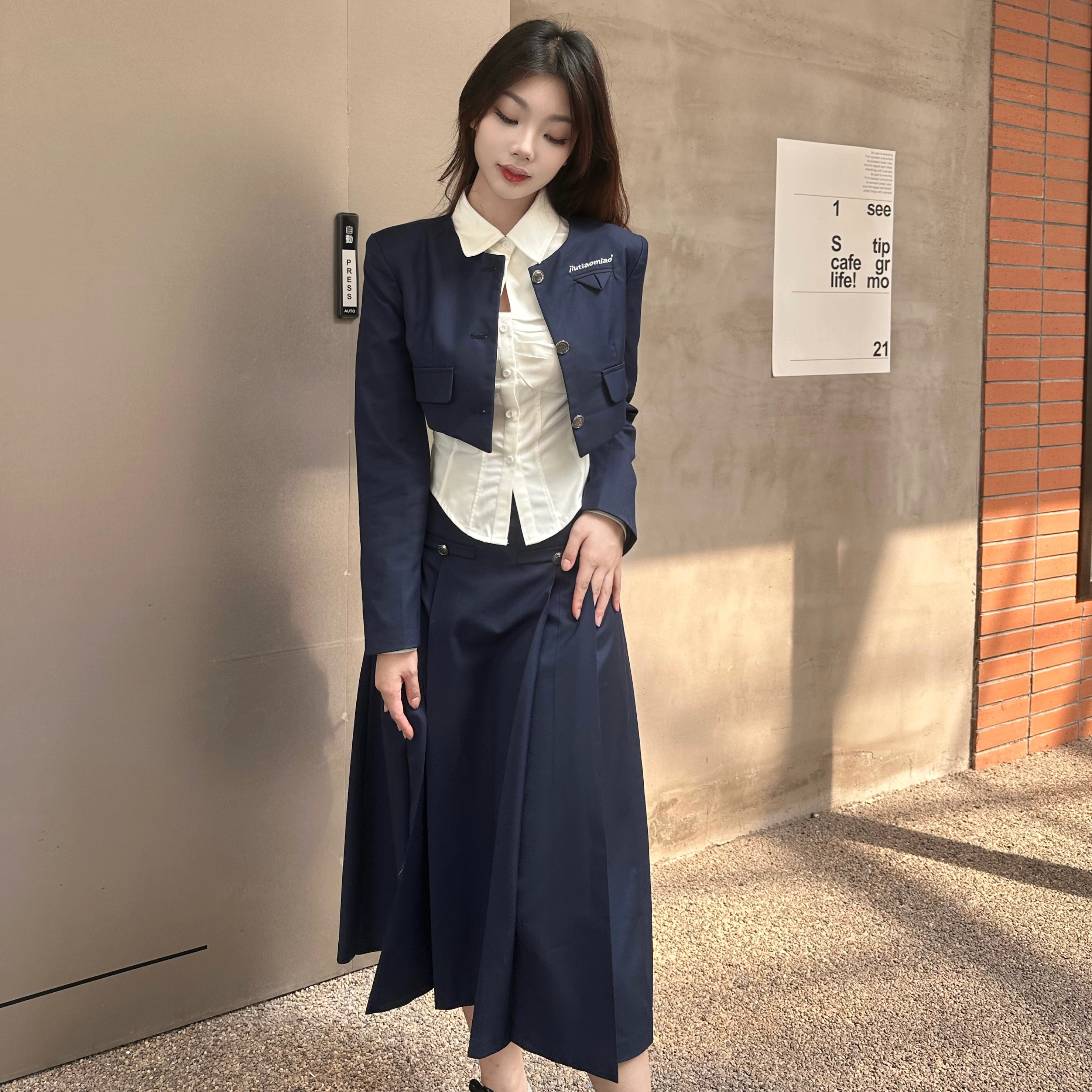 九条喵 学院风高腰中长款百褶休闲长裙制服 女款