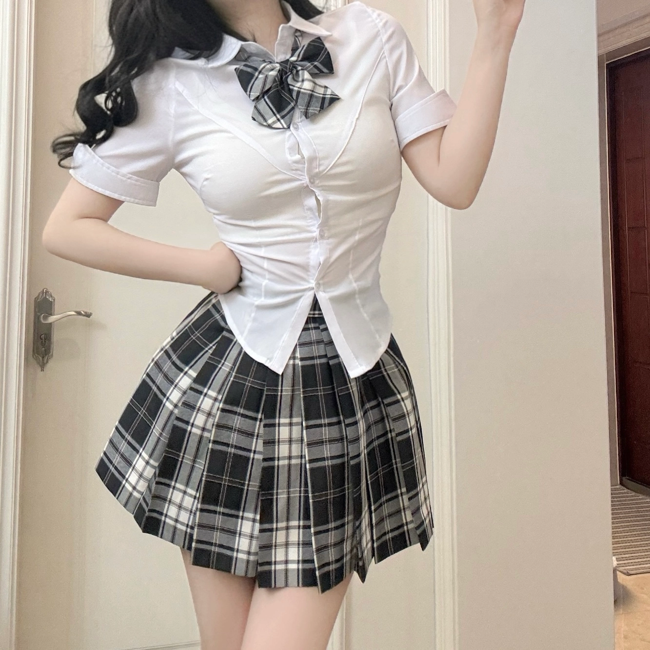 九条喵 尖领宽松纯色短袖衬衫 女款 白色