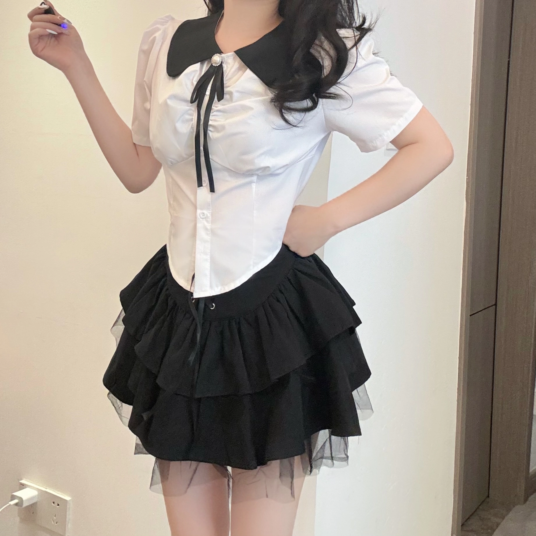 九条喵 学院风尖领短款短袖衬衫中腰修身短款半身裙制服 女款