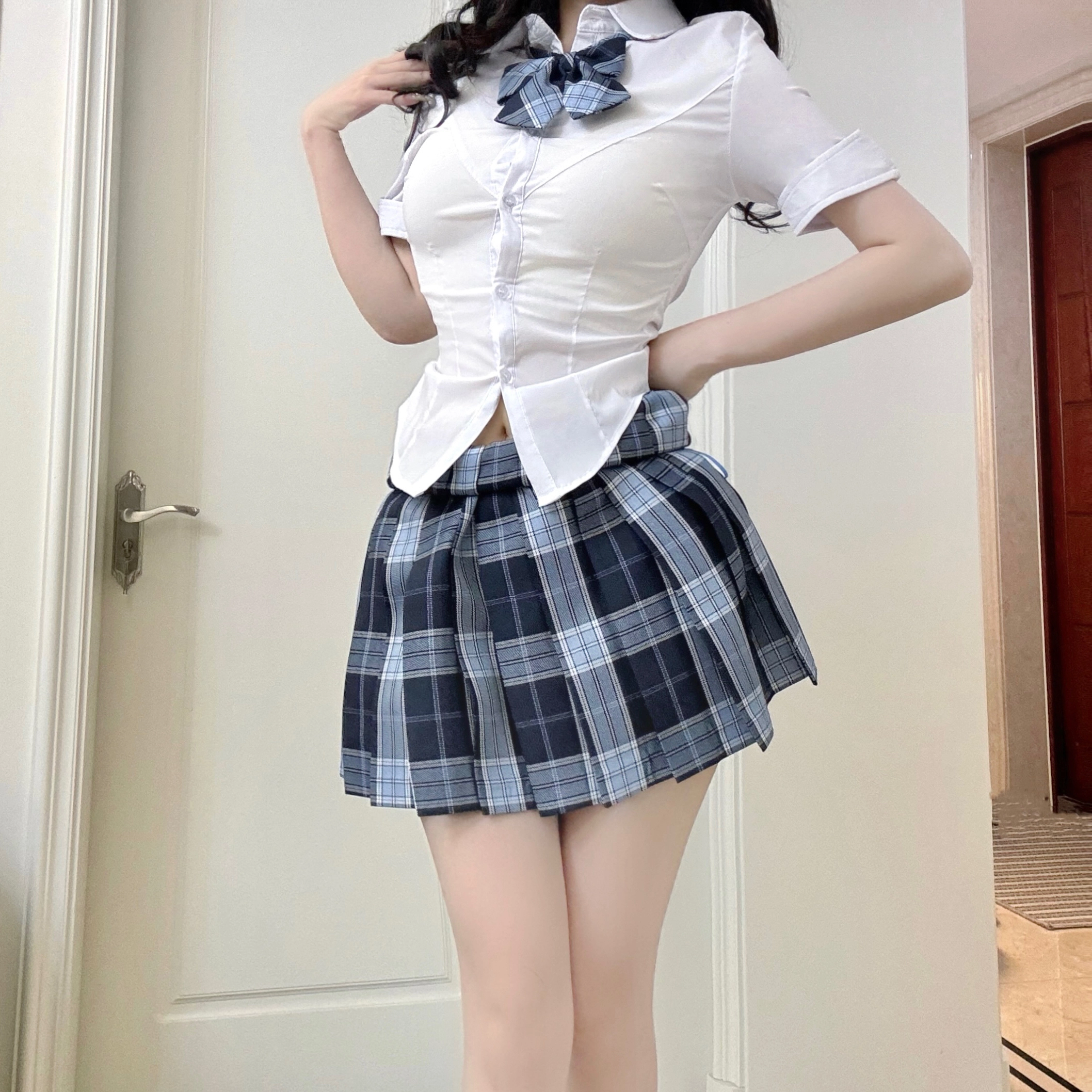 九条喵 尖领宽松纯色短袖衬衫 女款 白色