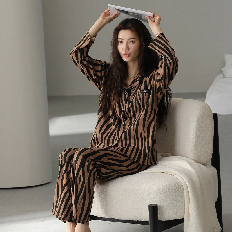 卡绚 翻领开衫长袖长裤家居服可外穿睡衣套装 女 图片色