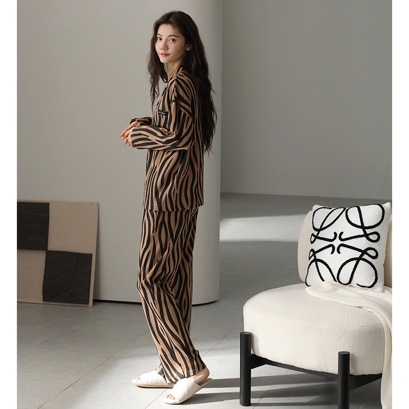 卡绚 翻领开衫长袖长裤家居服可外穿睡衣套装 女 图片色