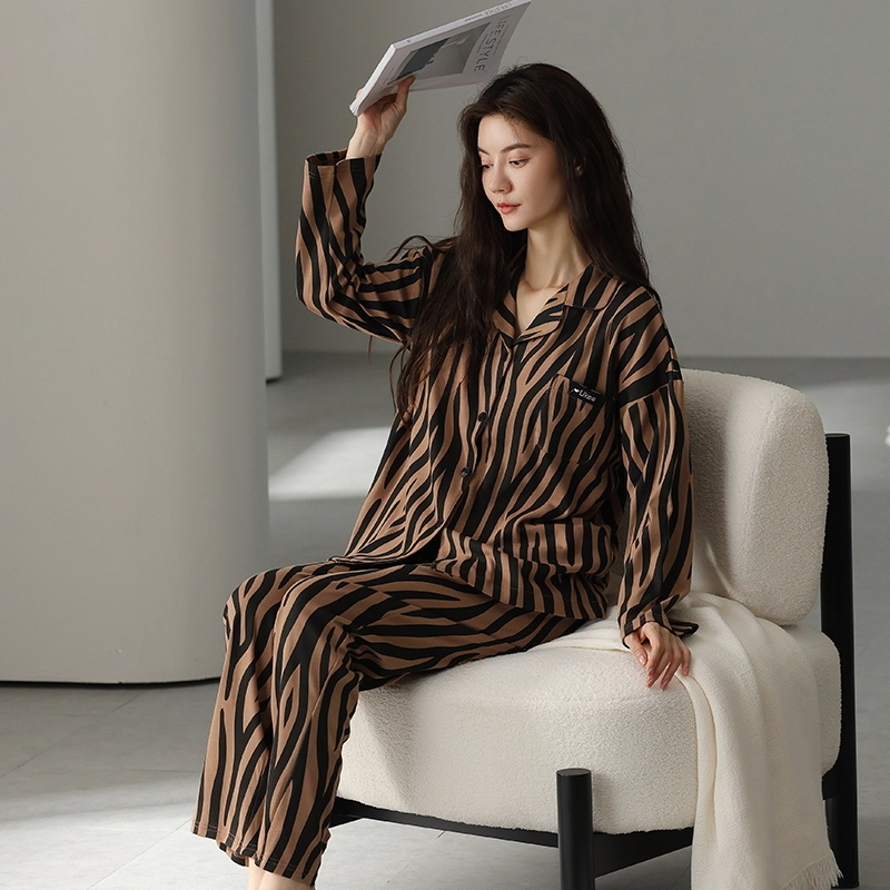 卡绚 翻领开衫长袖长裤家居服可外穿睡衣套装 女 图片色