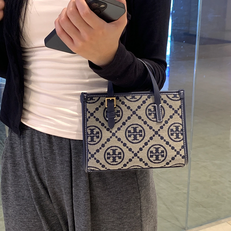 TB Monogrammini