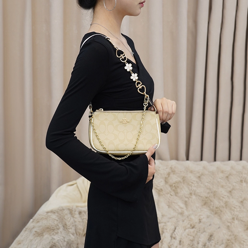 COACHNolita19