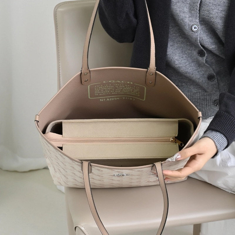 CoachCity33tote