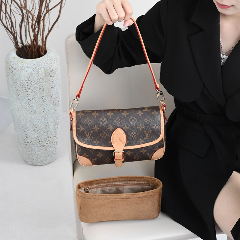 LOUIS VUITTON Diane PM