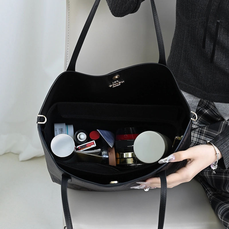 CoachCity33tote