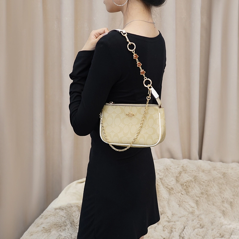 COACHNolita19