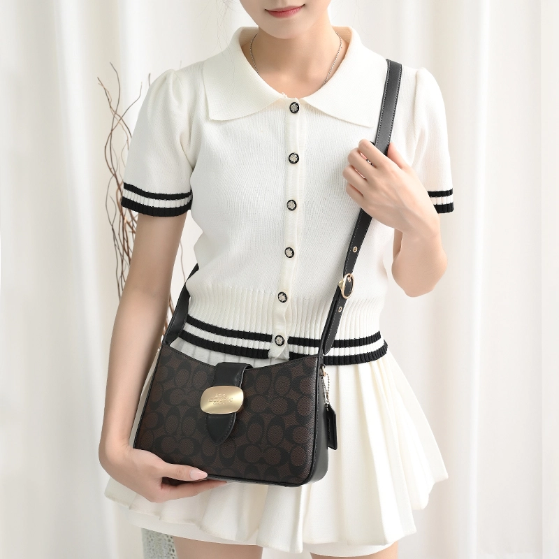 COACH Eliza Shoulder bag25