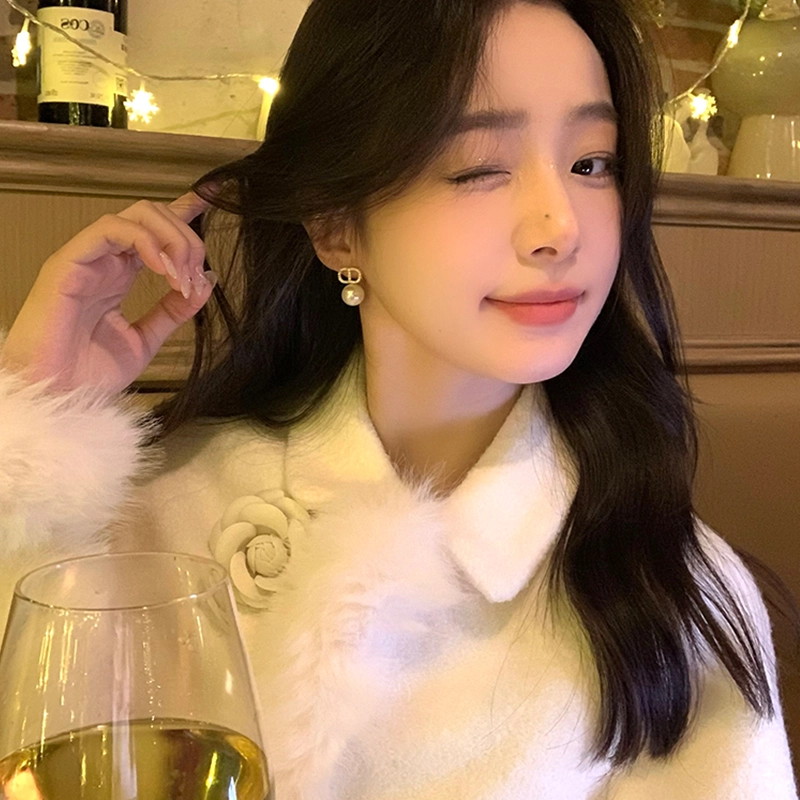 芒果饰品 秋冬高级感气质轻奢独特 珍珠 耳环 女款