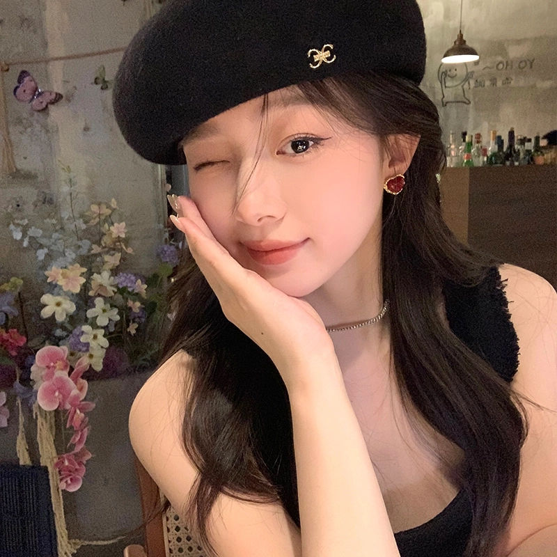 芒果饰品 轻奢高级感小众复古安可拉红爱心 铜 耳钉 女款