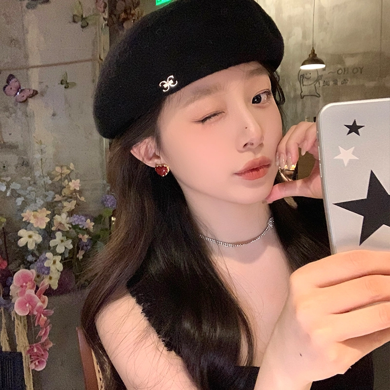 芒果饰品 轻奢高级感小众复古安可拉红爱心 铜 耳钉 女款