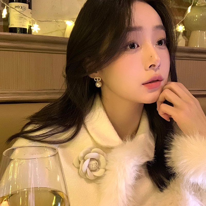 芒果饰品 秋冬高级感气质轻奢独特 珍珠 耳环 女款