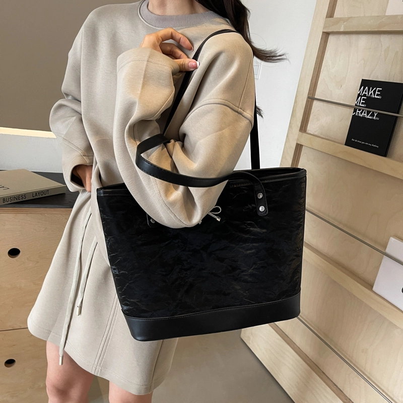 CORE BIRD PU Tote