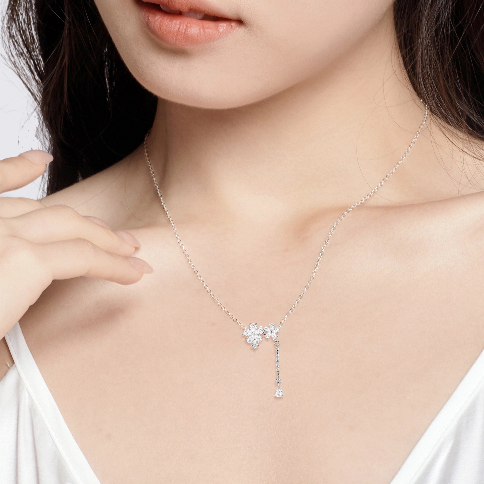 钻石小鸟 樱花少女锁骨链 韩系甜美清冷氛围感 小众轻奢设计高级感 颈链 足银 项链 女款