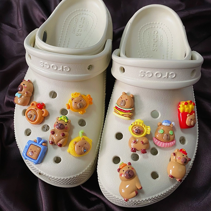US8ACC Crocs DIY